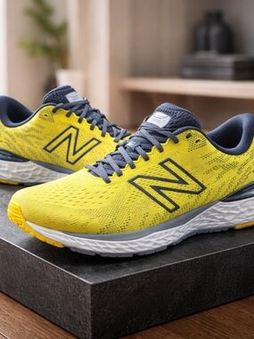 New Balance Men's Fresh Foam M880Y11 Running Shoes Size 11